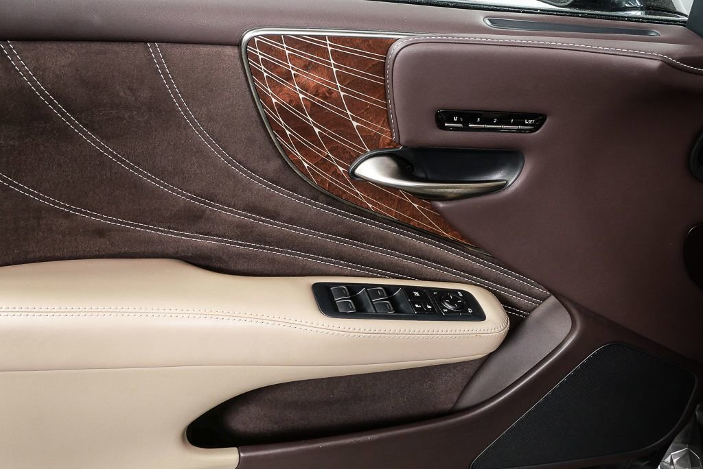 Used 2020 Lexus LS 500 AWD w/ Interior Upgrade Package image 6