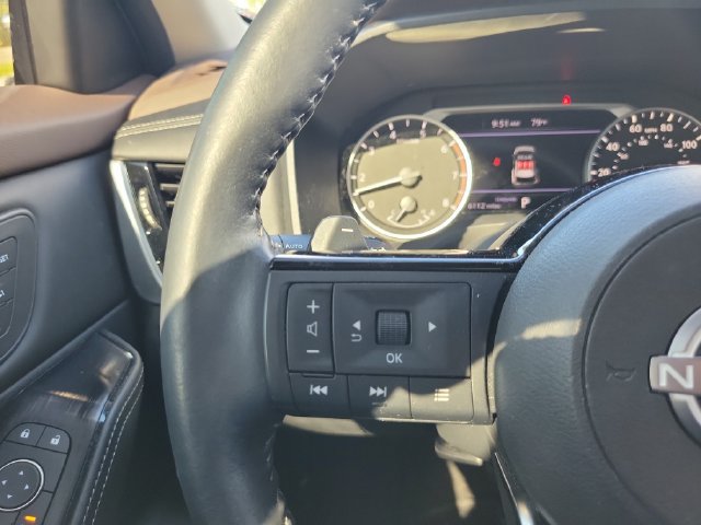 Used 2023 Nissan Rogue SL FWD image 22