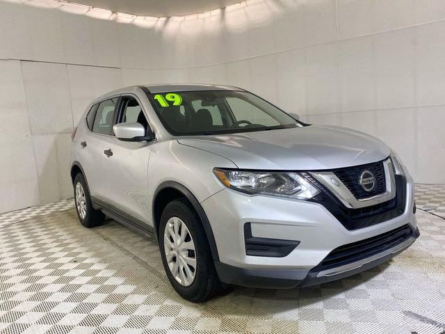 Used 2019 Nissan Rogue S AWD/4WD image 1