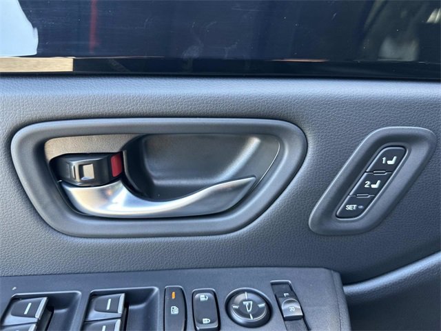 New 2025 Honda Pilot Touring image 19