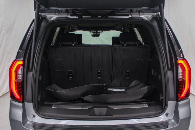 New 2026 GMC Yukon Denali w/ Denali Reserve Package AWD/4WD image 9