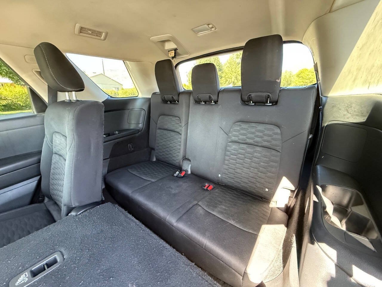 Used 2022 Nissan Pathfinder SV FWD image 12