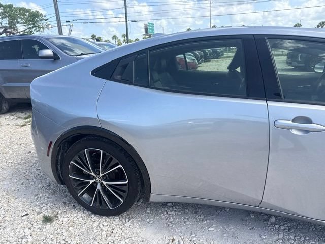 Used 2023 Toyota Prius XLE FWD image 5