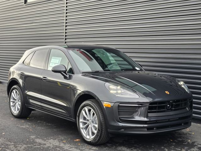 Used 2026 Porsche Macan image 9