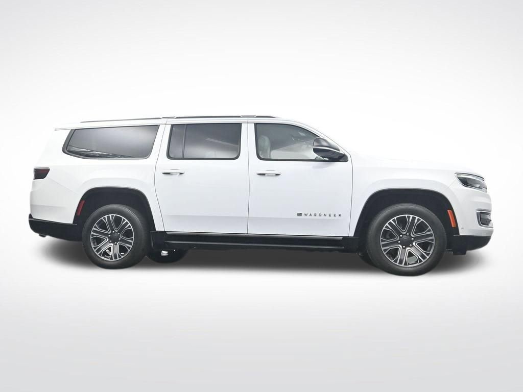 Used 2024 Jeep Wagoneer L Series II w/ Flexible Seating Group image 33