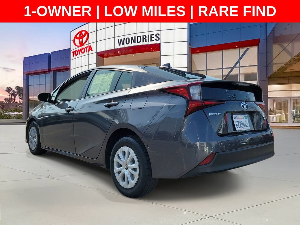Used 2022 Toyota Prius LE FWD image 5