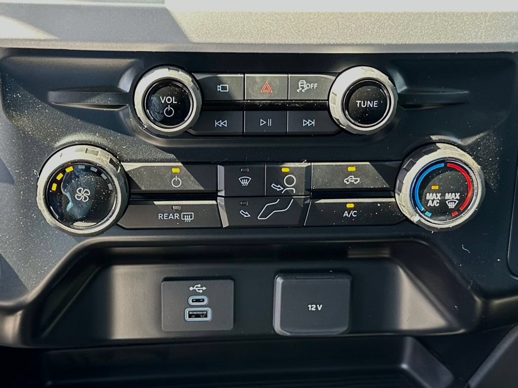 New 2026 Ford F250 XL w/ 360-Degree Camera Package RWD image 25