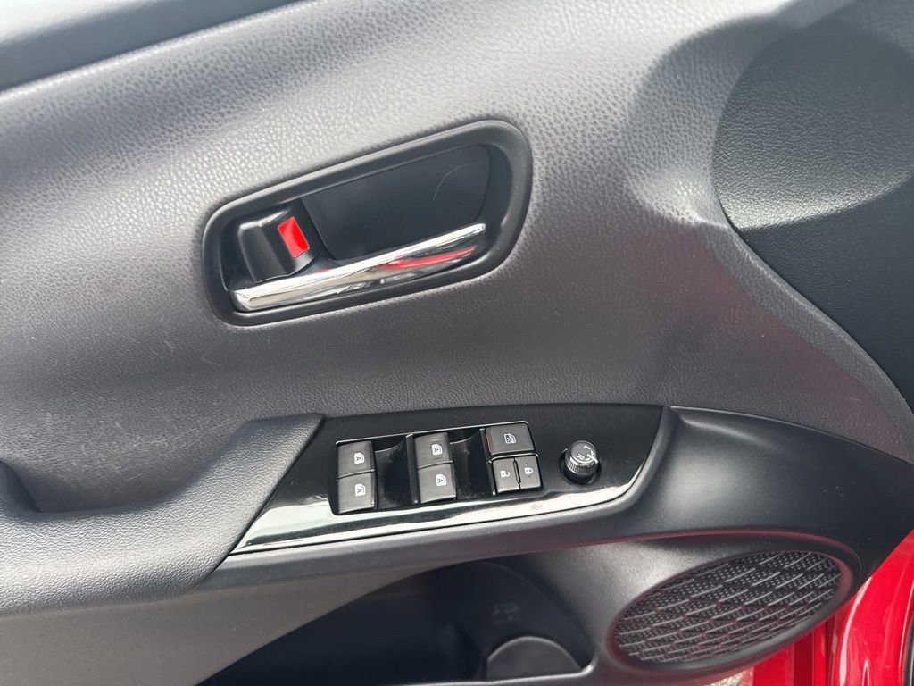 Used 2017 Toyota Prius Prime Advanced w/ Carpet Mat Package image 18