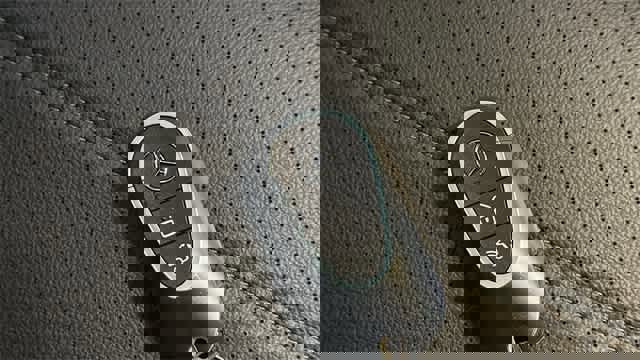 Used 2025 Mercedes-Benz GLC 300 4MATIC image 48