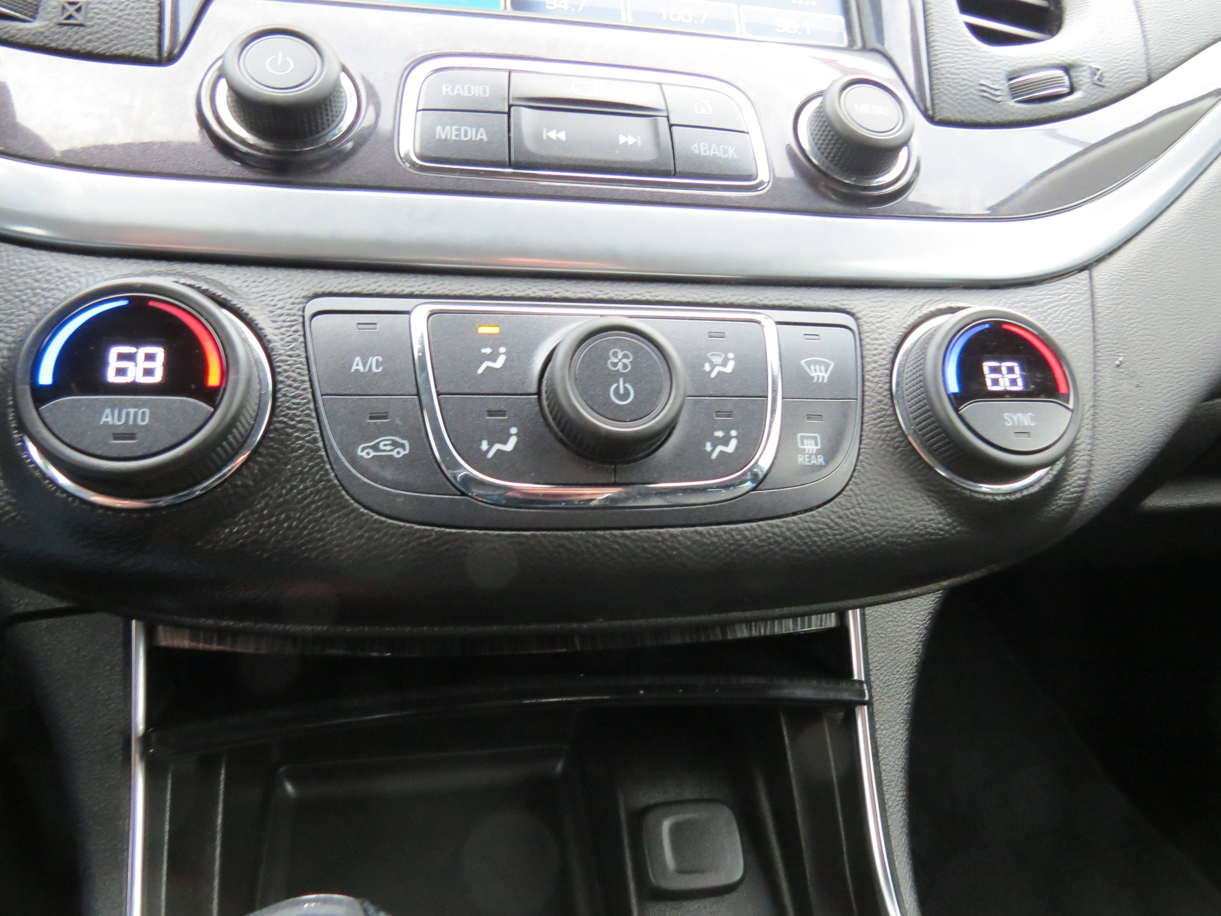 Used 2020 Chevrolet Impala LT w/ LT Convenience Package image 22