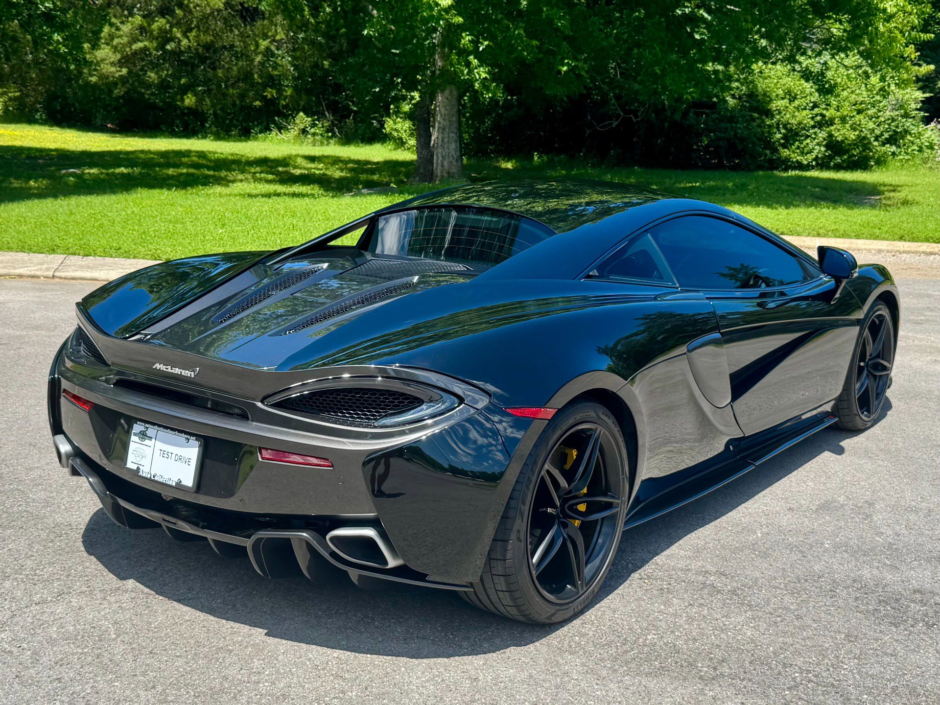 Used 2017 McLaren 570S Coupe image 11