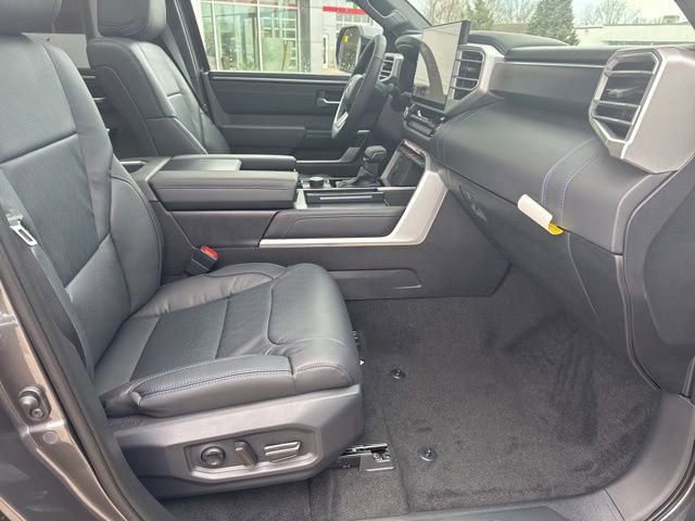 Used 2025 Toyota Tundra Platinum image 38