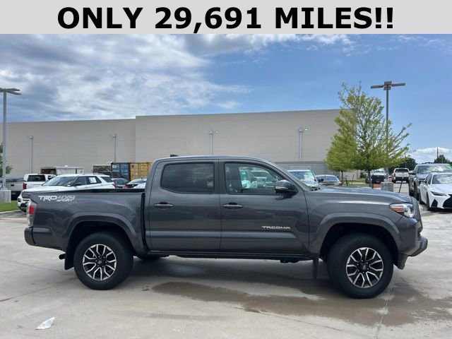 Used 2022 Toyota Tacoma TRD Sport w/ Technology Package AWD/4WD image 2