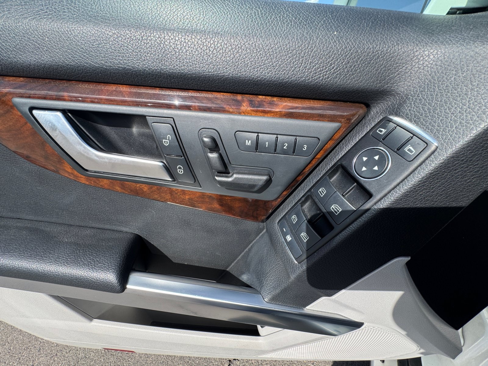 Used 2014 Mercedes-Benz GLK 250 BlueTEC 4MATIC image 31
