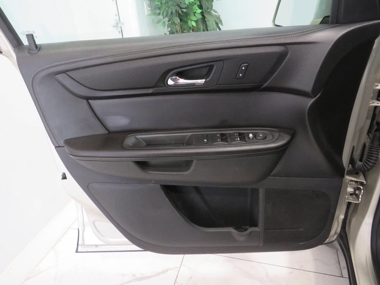 Used 2016 Chevrolet Traverse LT w/ Style and Technology Package image 30