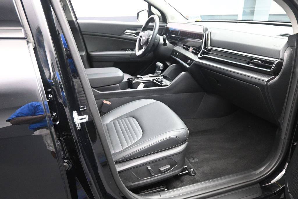 Used 2025 Kia Sportage SX FWD image 28