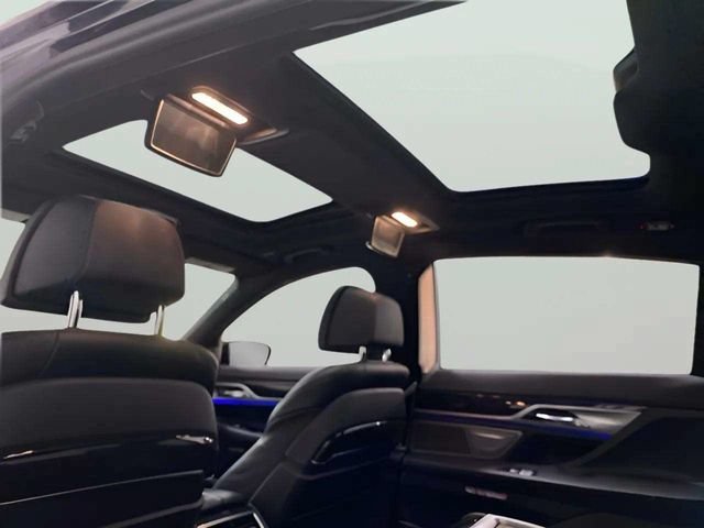 Used 2017 BMW 740i RWD image 29