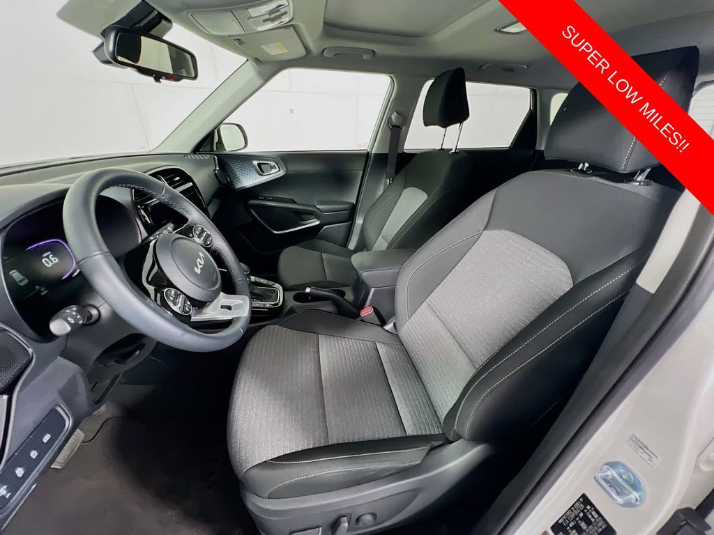 Certified 2025 Kia Soul EX image 22