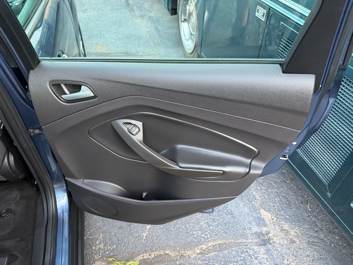 Used 2018 Ford C-MAX SE FWD image 26