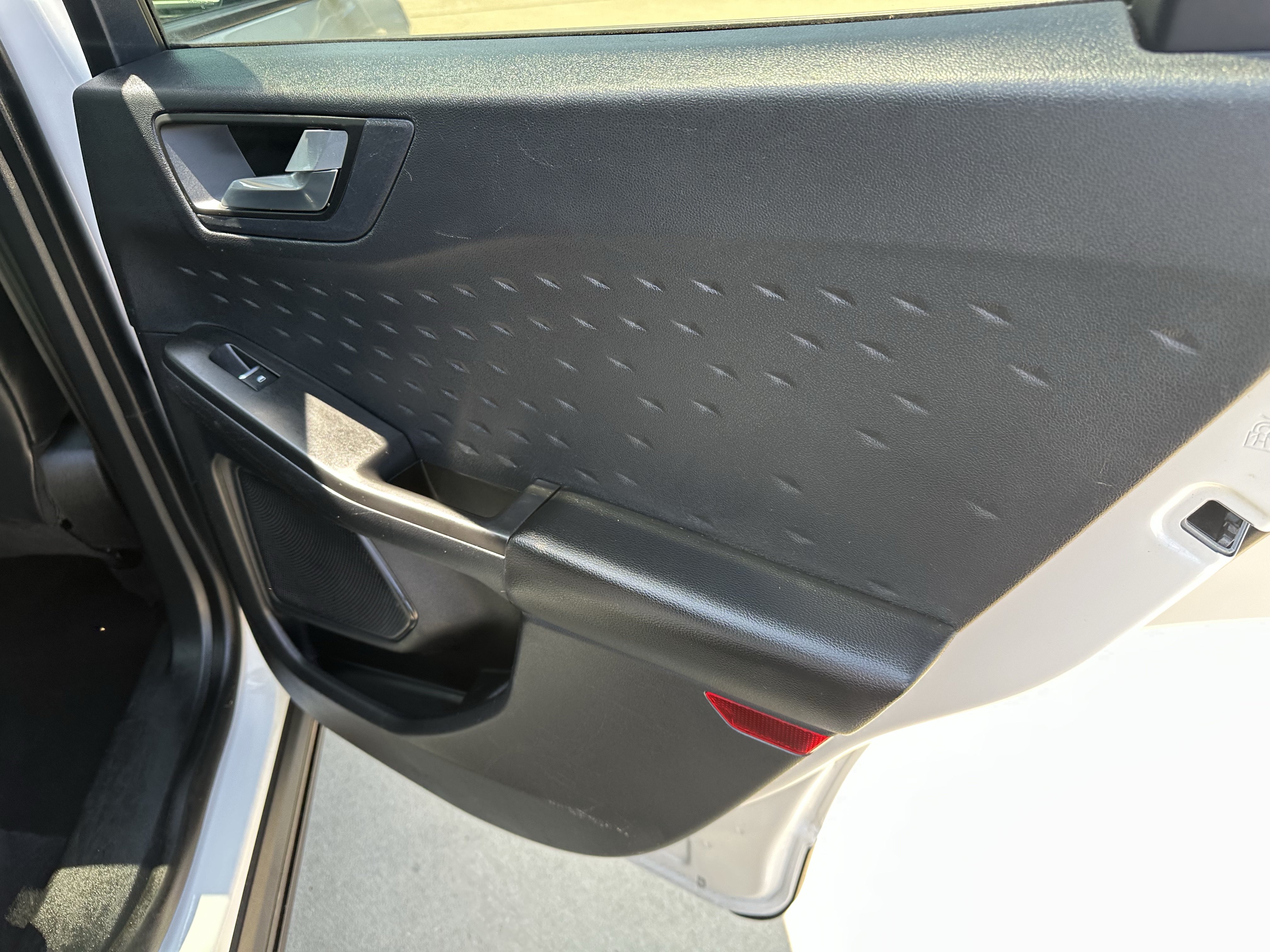 Used 2020 Ford Escape SEL FWD image 13