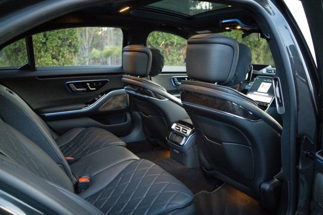 Used 2021 Mercedes-Benz S 580 4MATIC Sedan w/ AMG Line image 37