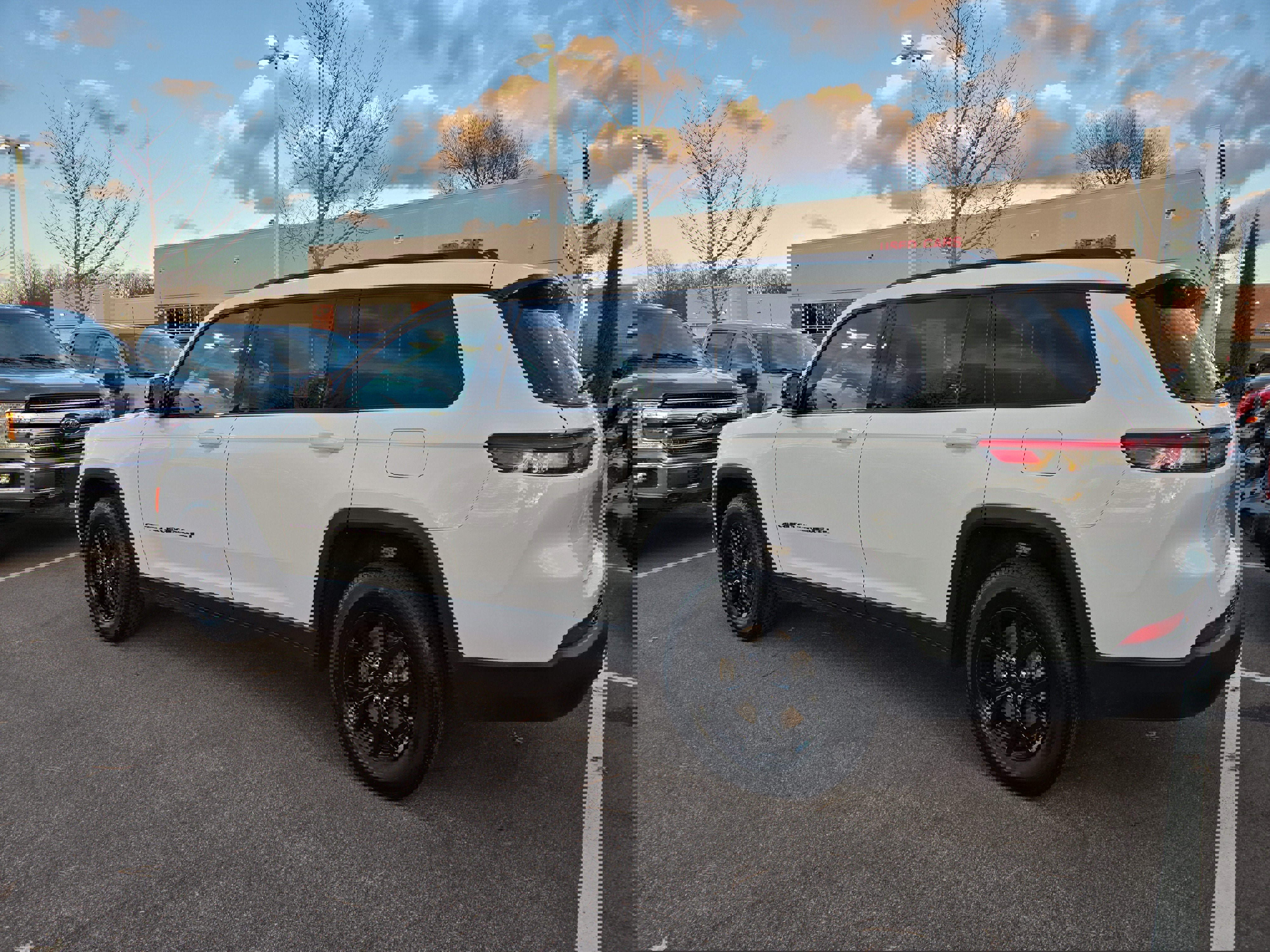 Certified 2024 Jeep Grand Cherokee L Altitude image 3