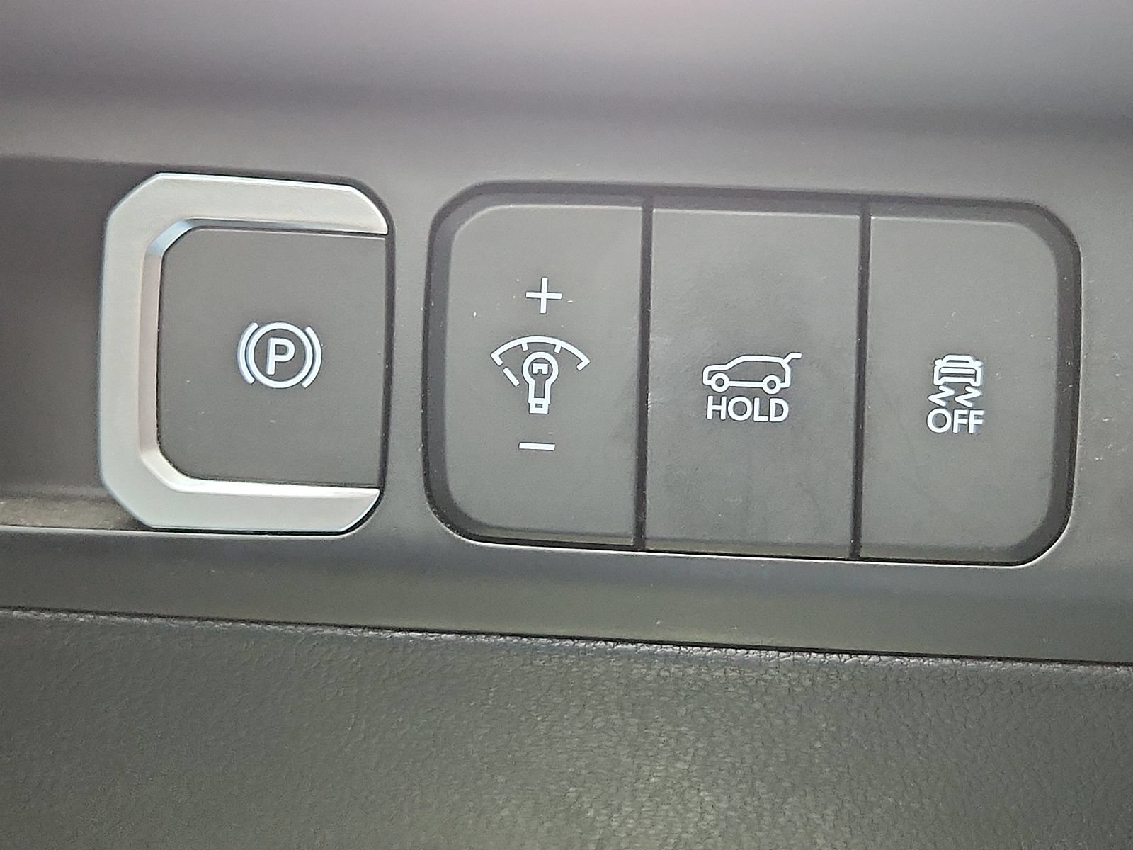 Used 2025 Hyundai Santa Fe SEL FWD image 16