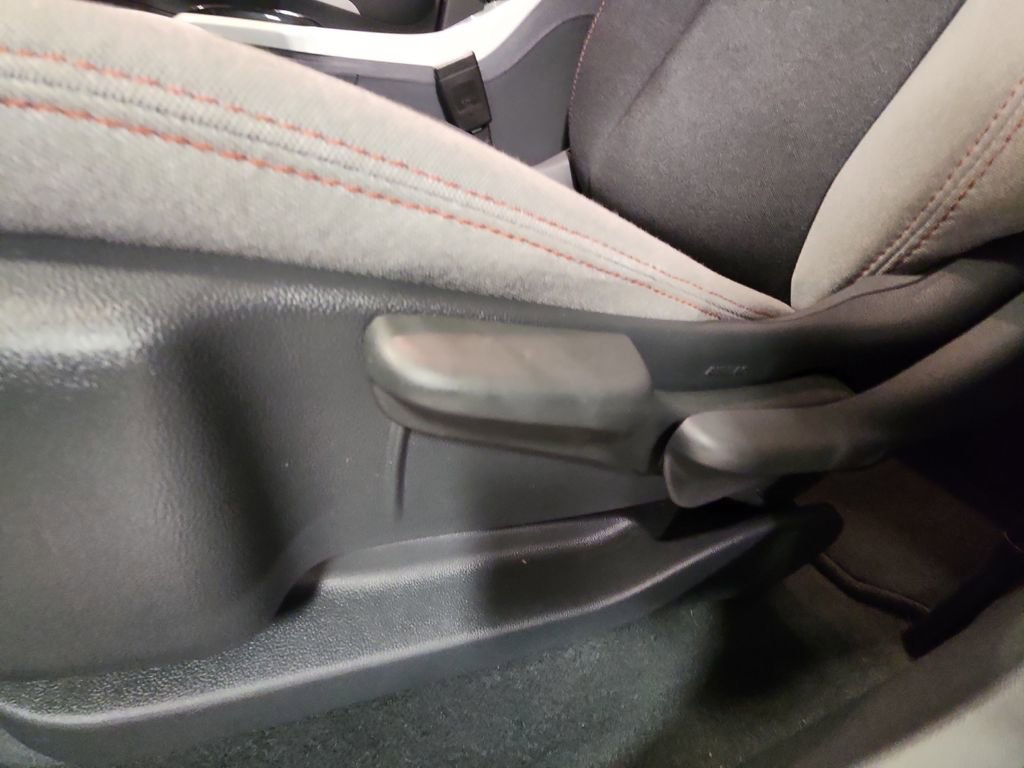 Used 2020 Chevrolet Bolt LT FWD image 13