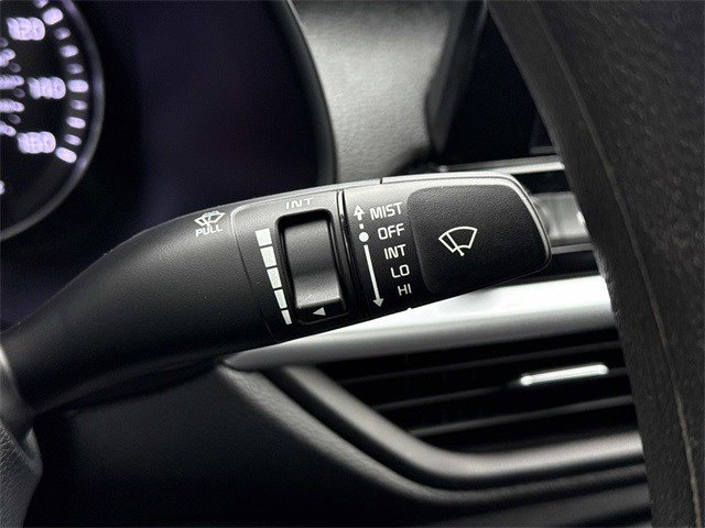 Used 2023 Kia Forte LXS w/ LXS Technology Package image 25