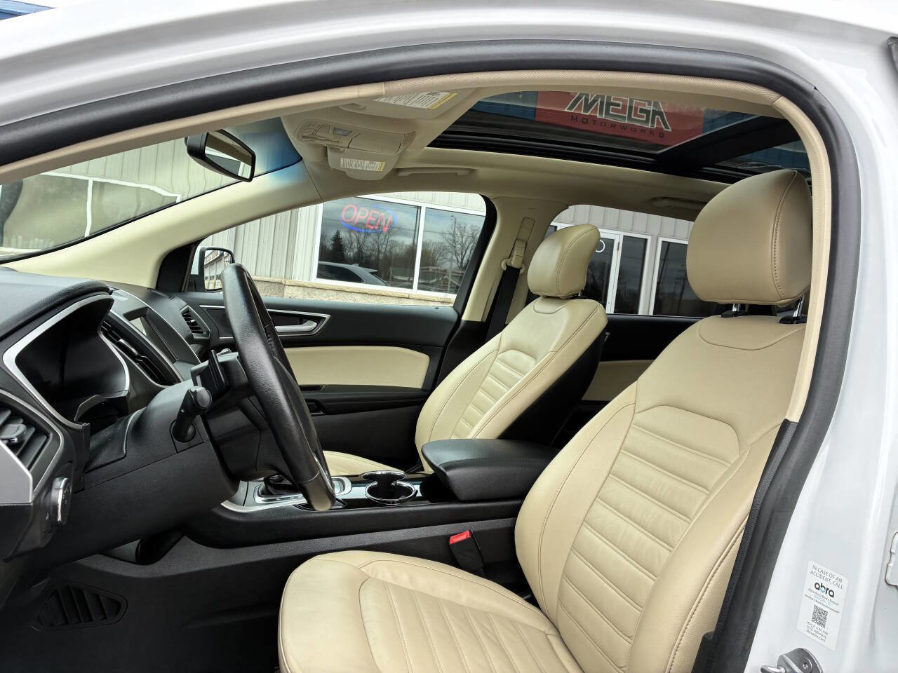 Used 2017 Ford Edge SEL w/ Equipment Group 201A image 3