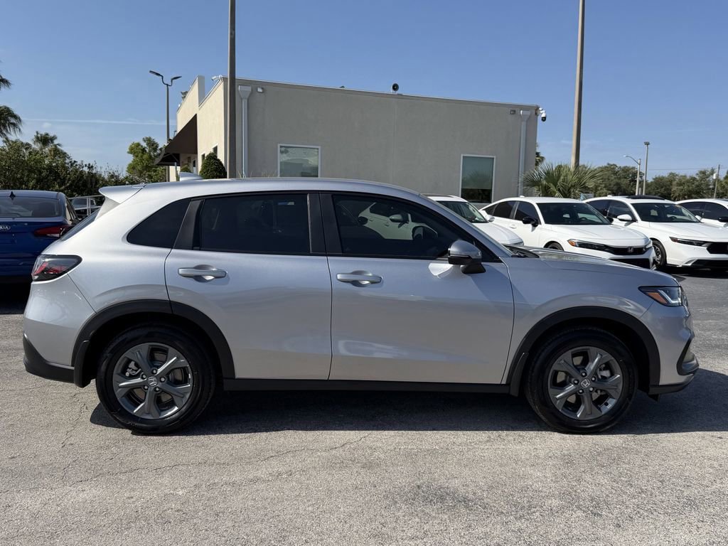Used 2026 Honda HR-V LX image 4