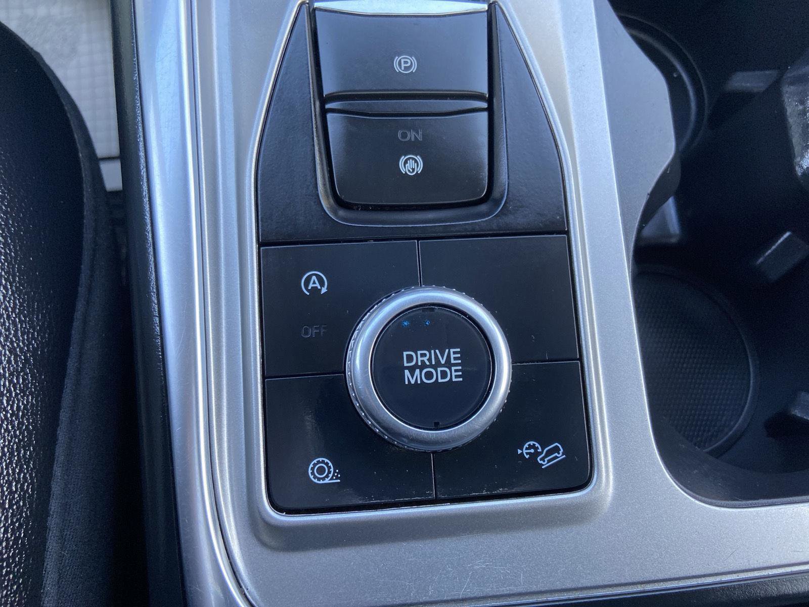 Used 2021 Ford Explorer XLT w/ Equipment Group 202A image 25