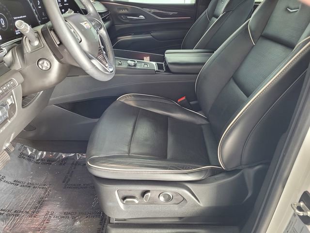 Used 2021 Cadillac Escalade Sport w/ Driver Assist Tech Package AWD/4WD image 17