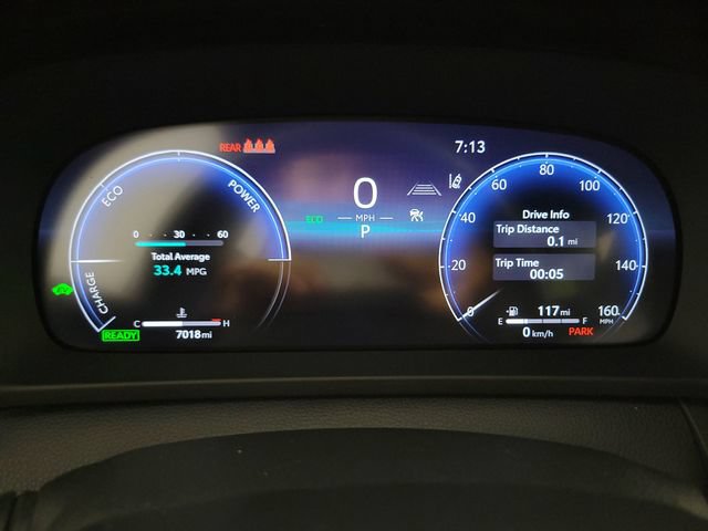 Used 2025 Toyota Crown Signia AWD/4WD image 22
