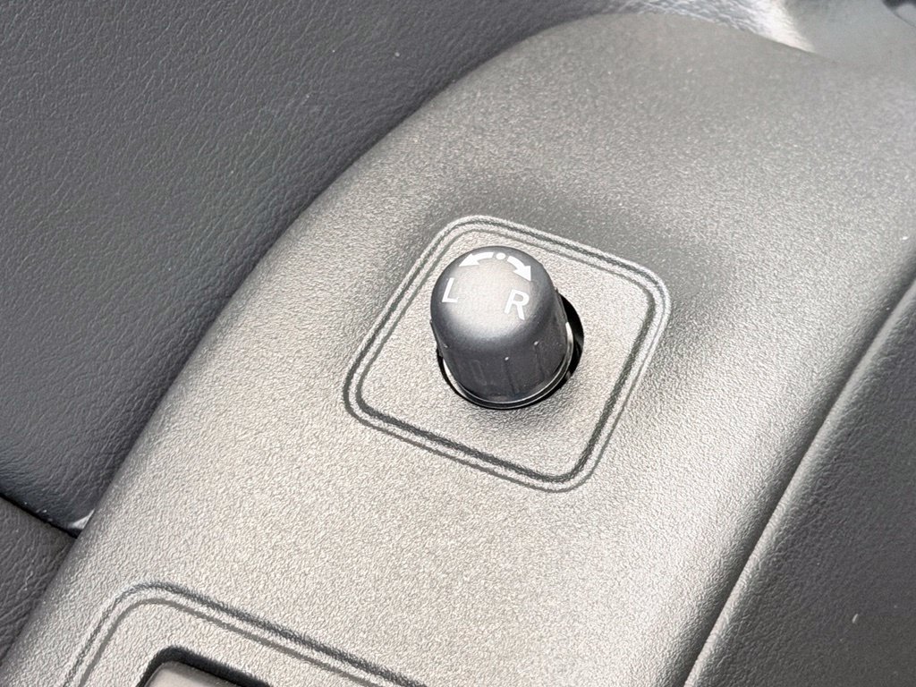 New 2027 Nissan Frontier SV AWD/4WD image 13