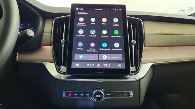 New 2026 Volvo XC90 B5 Plus w/ Protection Package AWD/4WD image 21