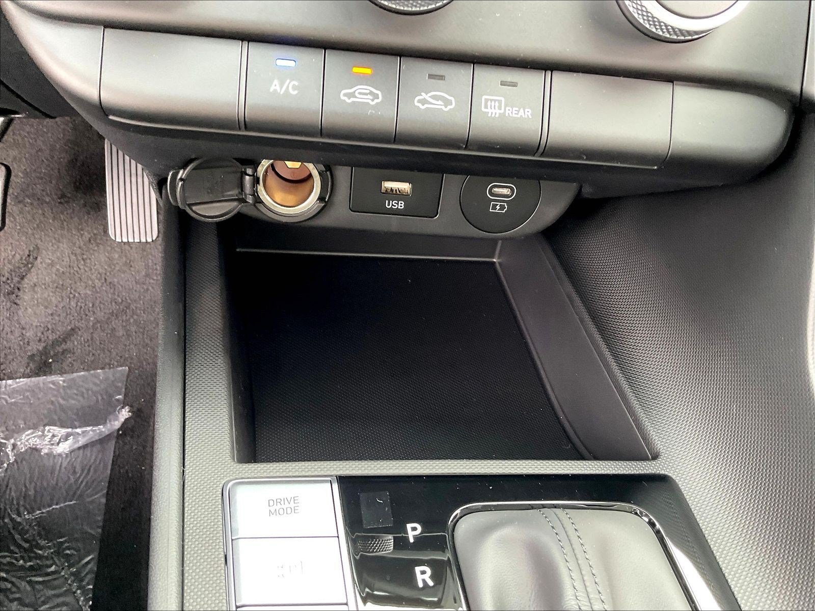 New 2026 Hyundai Elantra SE FWD image 25