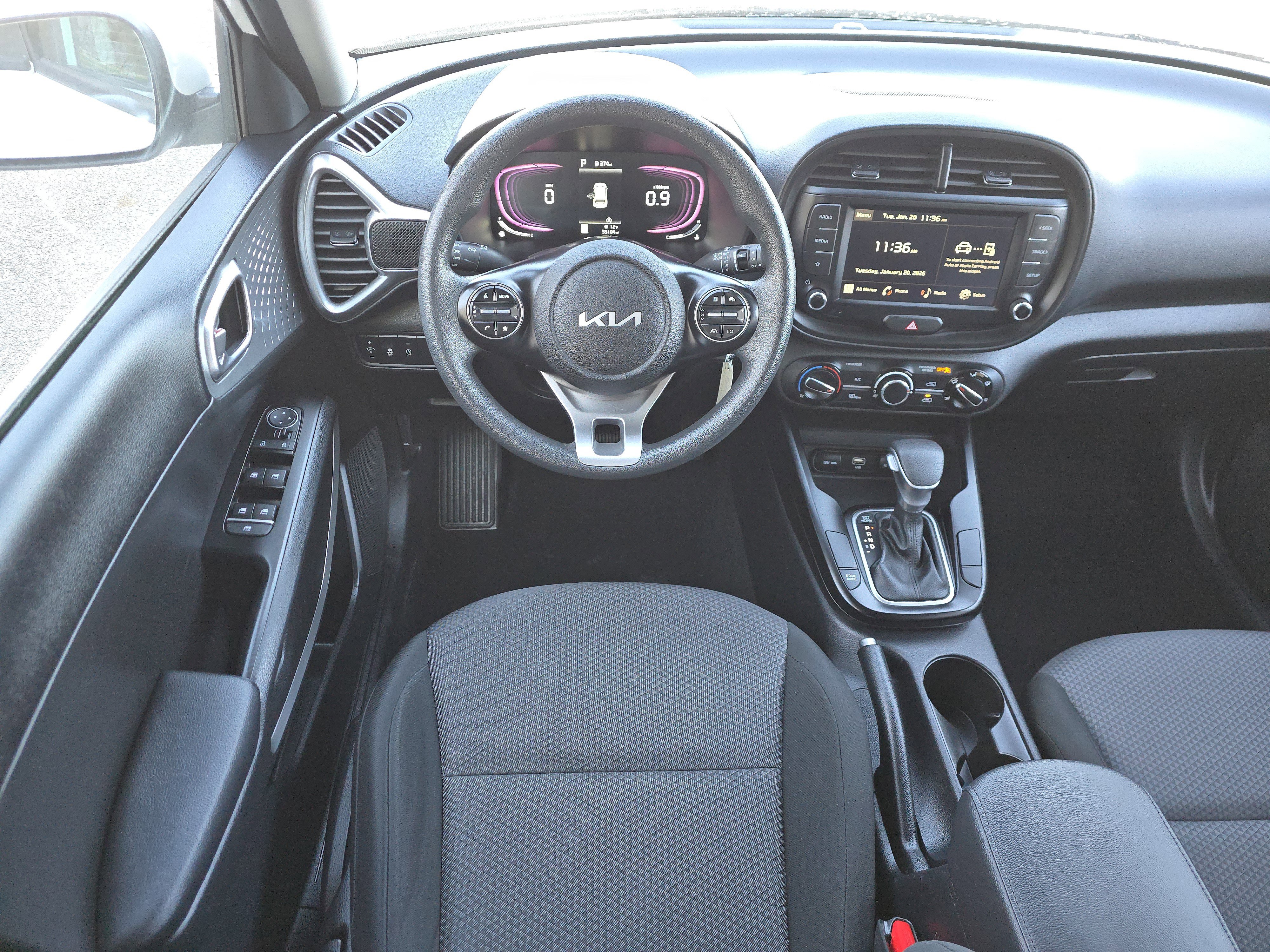 Used 2024 Kia Soul LX w/ Option Group 015 image 18