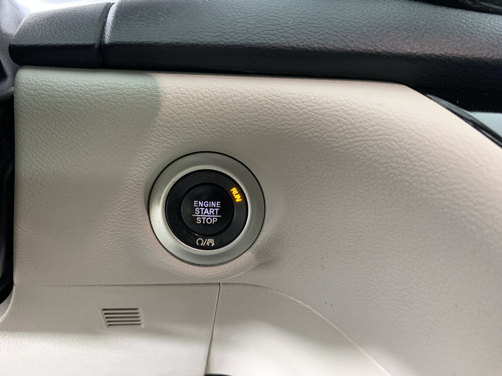 Used 2018 Chrysler Pacifica Touring Plus FWD image 18