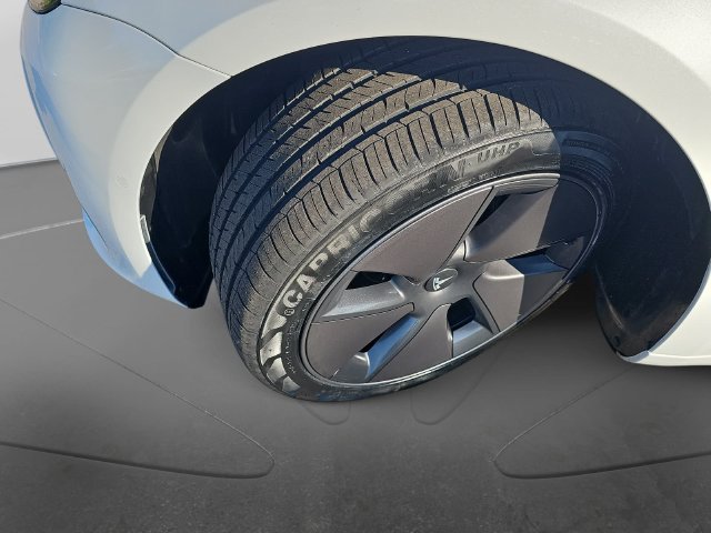 Used 2022 Tesla Model 3 Long Range AWD/4WD image 36