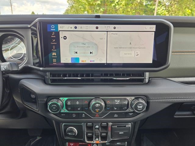 New 2026 Jeep Gladiator Mojave w/ Steel Bumper Group AWD/4WD image 30