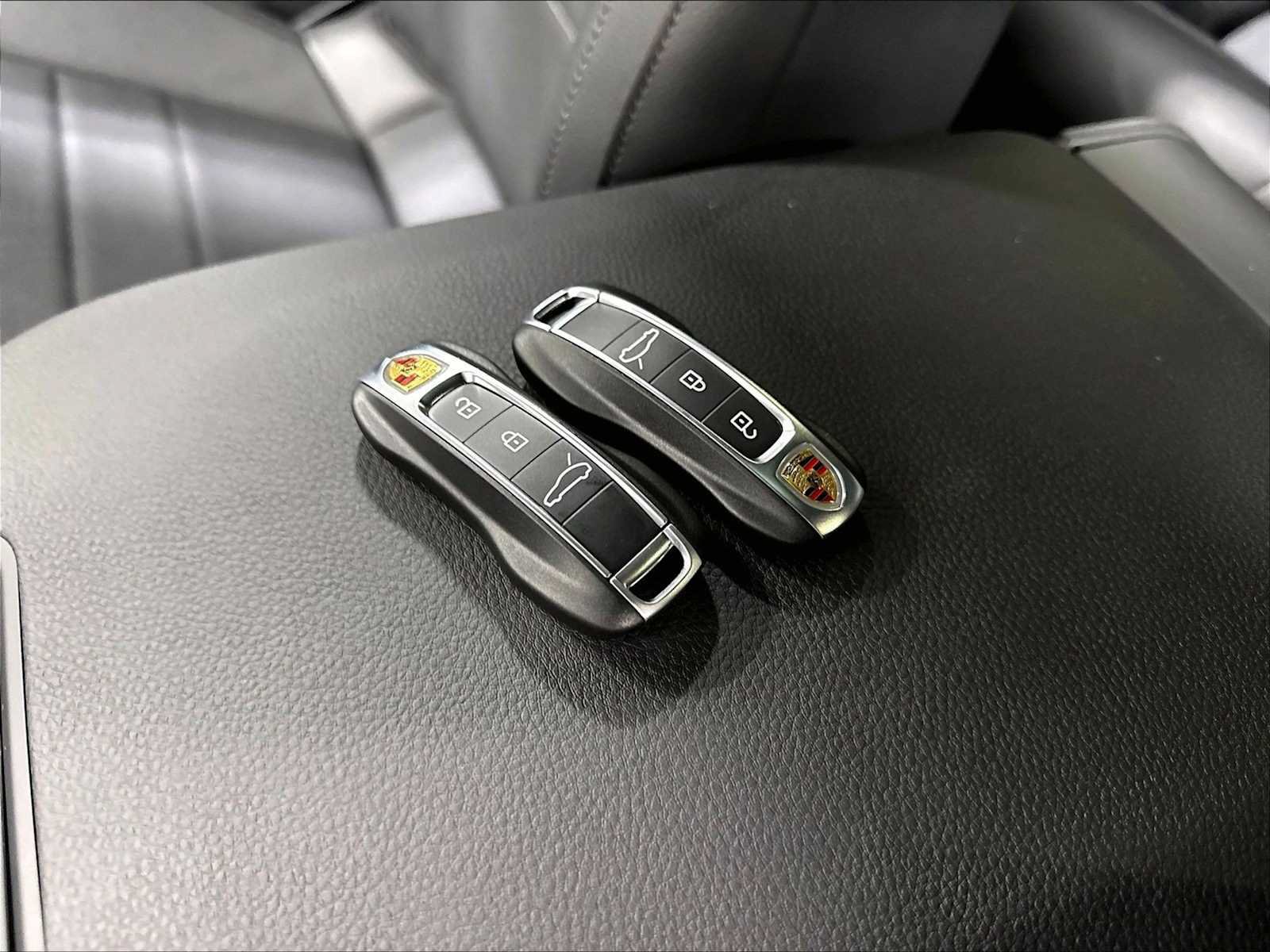New 2026 Porsche Panamera 4 AWD/4WD image 37