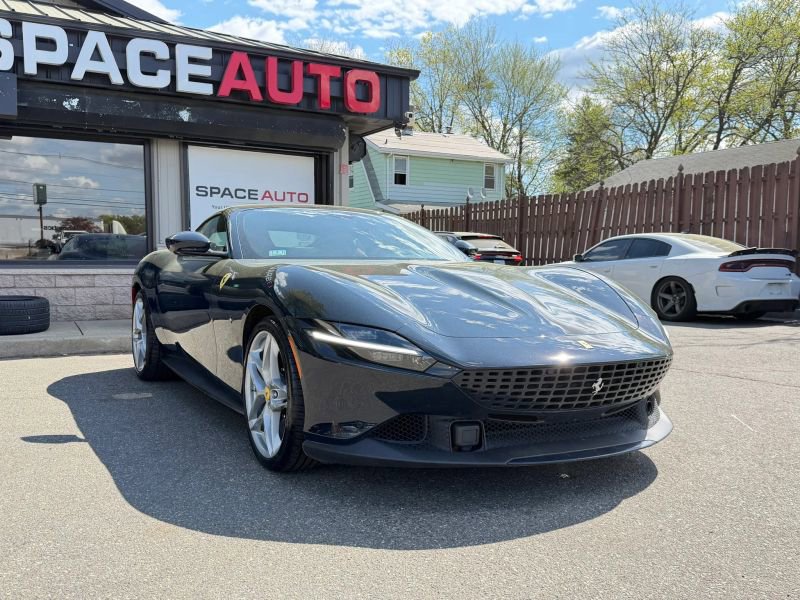 Used 2024 Ferrari Roma RWD image 4