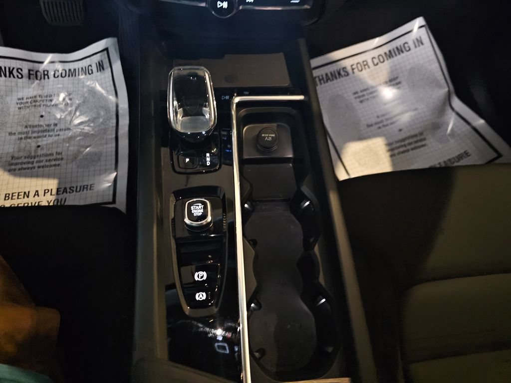 Certified 2026 Volvo XC60 B5 Plus w/ Protection Package Premier AWD/4WD image 23