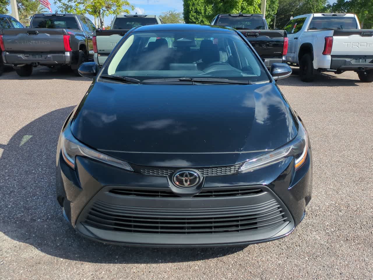 Certified 2025 Toyota Corolla LE FWD image 9