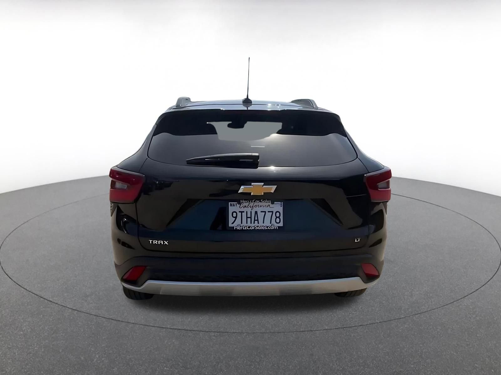 Used 2025 Chevrolet Trax LT w/ LT Convenience Package FWD image 12