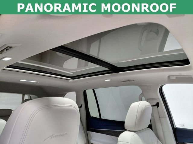 Used 2025 Buick Enclave Avenir w/ LPO, All-Weather Package image 4