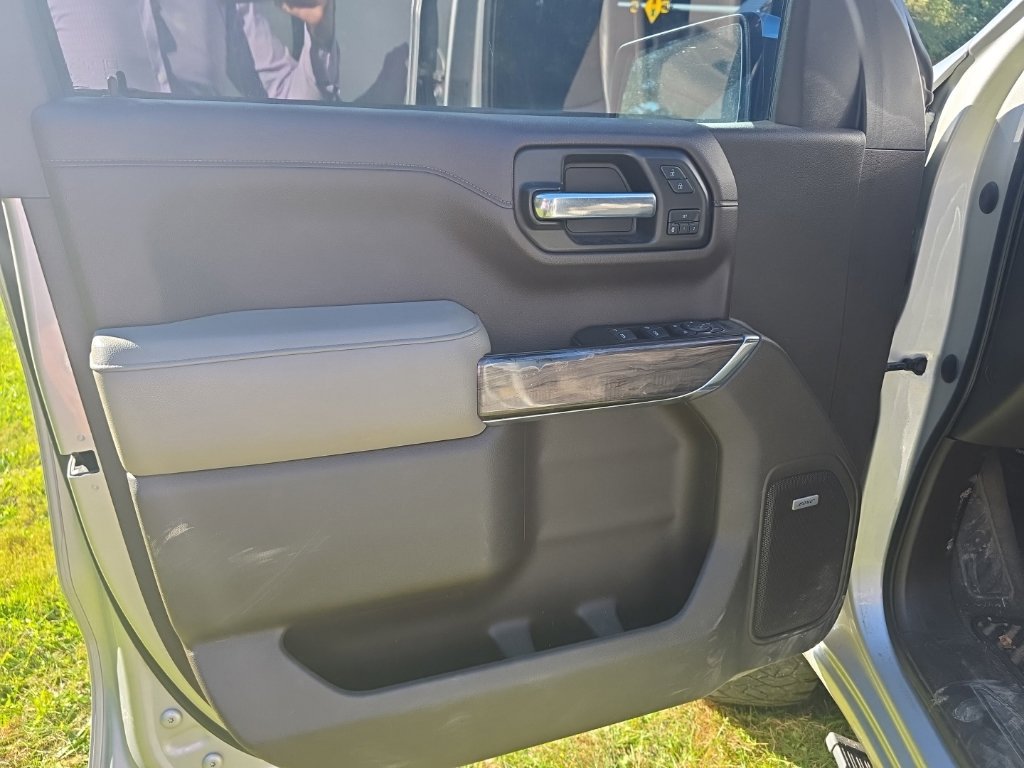 Used 2019 Chevrolet Silverado 1500 LTZ w/ LTZ Premium Package AWD/4WD image 13
