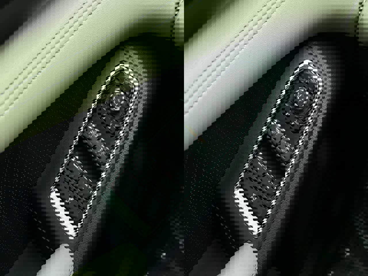 Used 2023 Subaru Ascent Limited w/ Technology Package image 23