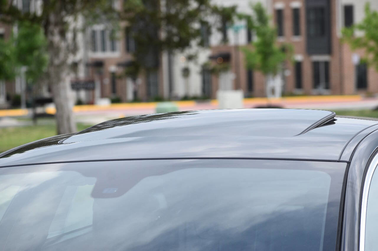 Used 2012 Jaguar XF R image 39